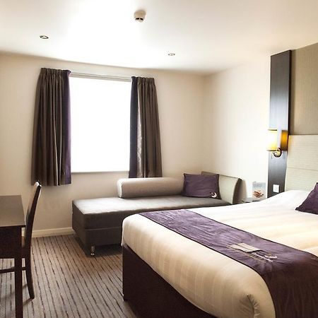 Premier Inn London Kingston Upon Thames Kültér fotó